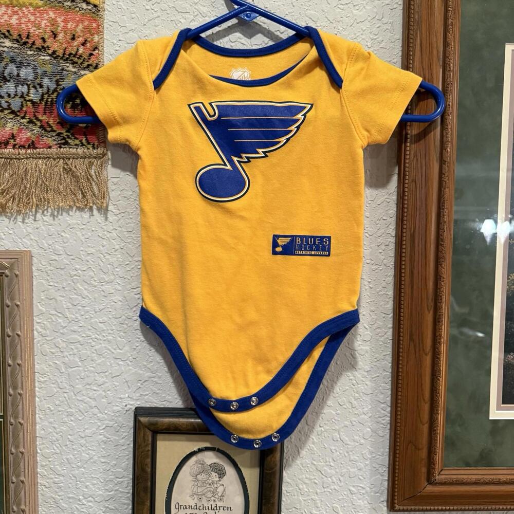 NWOT NHL Licensed St. Louis Blues Yellow‎ Hockey Baby One Piece Size 24 Months